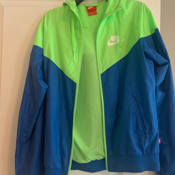 Nike Windbreaker - Picture 2 of 6